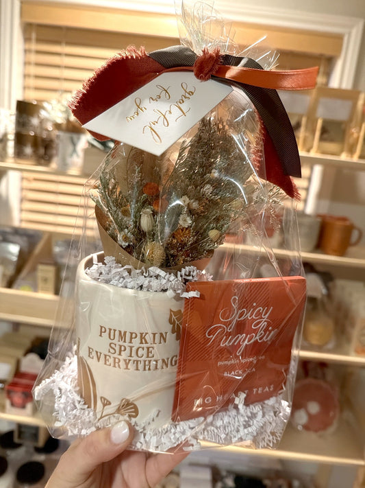 Oversized Pumpkin Spice Everything Mug Fall Gift Bag | Big Heart Tea, Dried Florals & "Grateful For You" Card