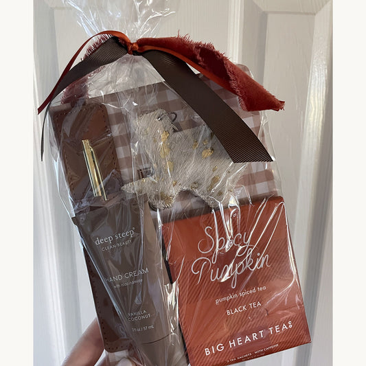 Thankful For You Fall Gift Set | Pumpkin Spice Tea, Hand Cream & Texas Keychain