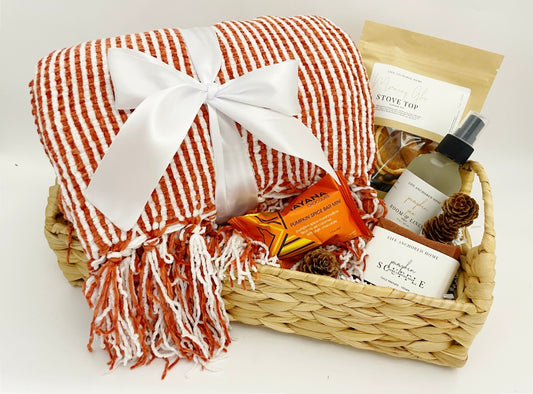 Pumpkin-Themed Fall Gift Basket – Cozy Autumn Essentials