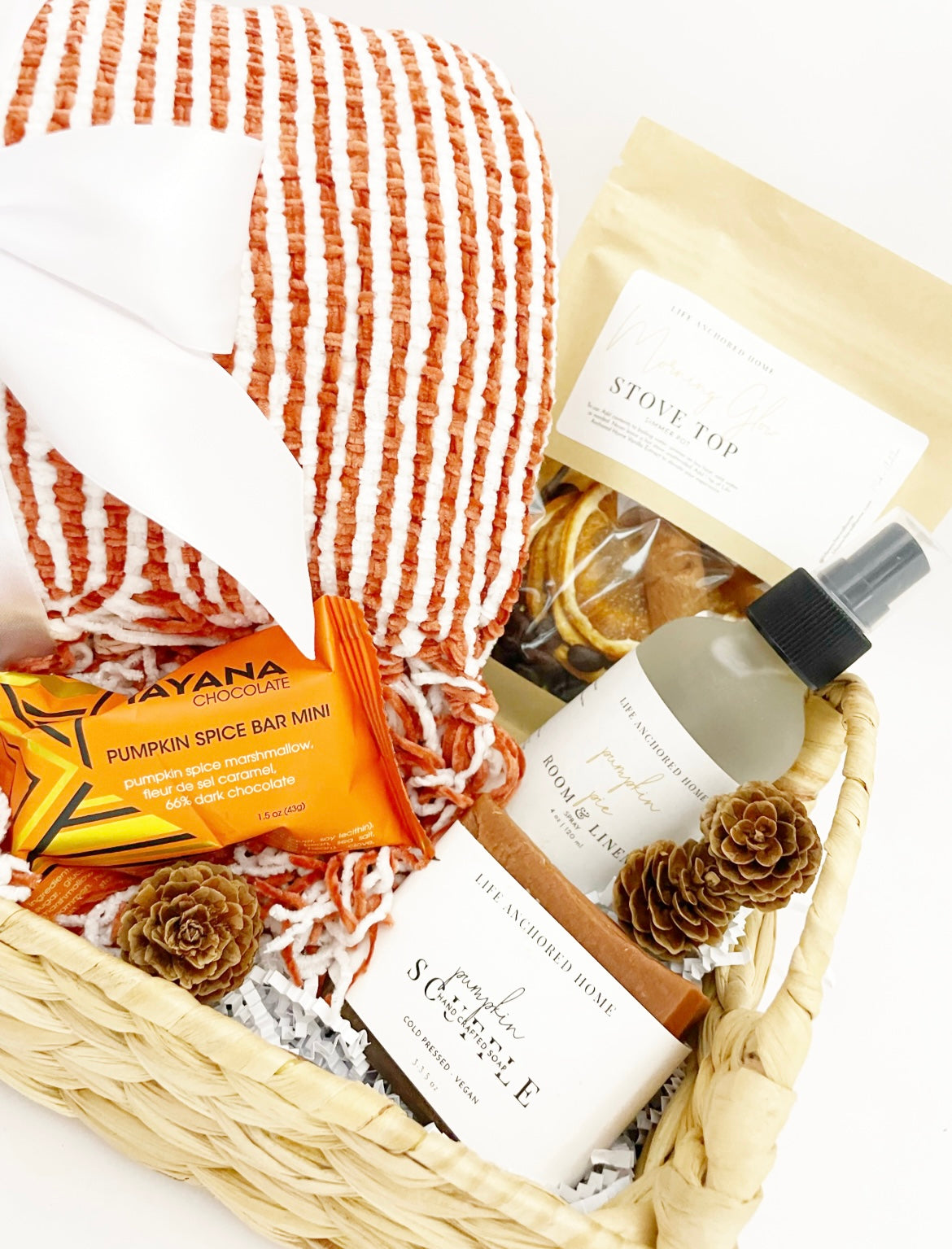 Pumpkin-Themed Fall Gift Basket – Cozy Autumn Essentials
